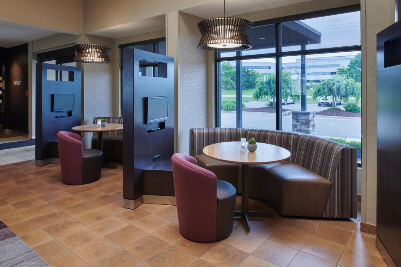 Courtyard By Marriott Detroit Troy