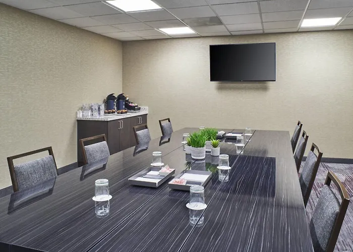 Courtyard By Marriott Detroit Troy