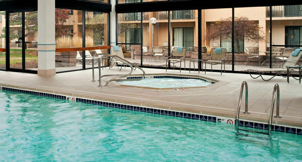 Courtyard By Marriott Detroit
